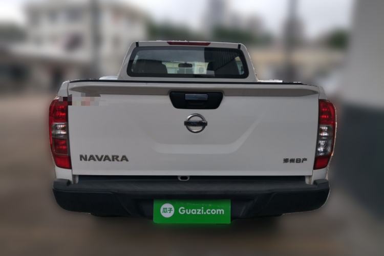 Used Nissan Navara 2019 2.5L Manual 4x4 Comfort Edition China VI QR25 Rear