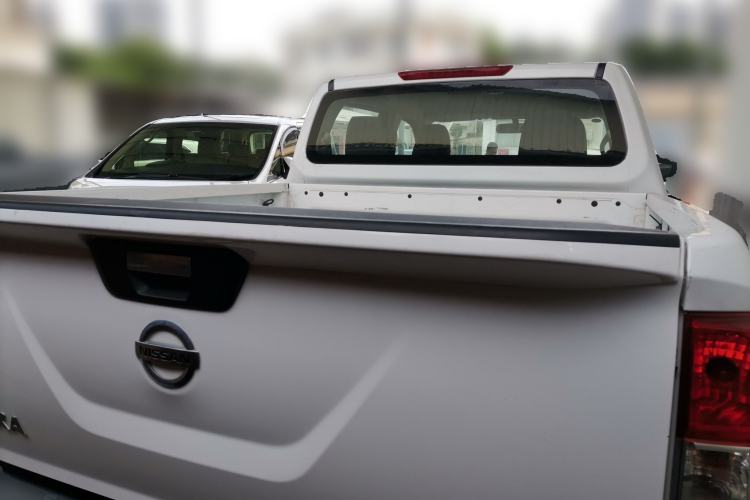 Used Nissan Navara 2019 2.5L Manual 4x4 Comfort Edition China VI QR25 Rear