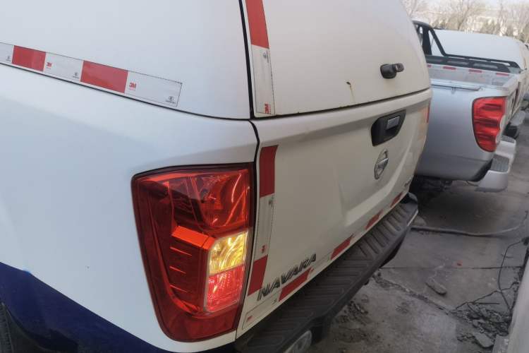 Used Nissan Navara 2019 2.5L Manual Two-Wheel Drive Comfort Version China VI QR25 Rear