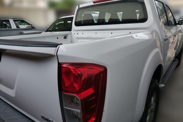 Used Nissan Navara 2019 2.5L Manual 4x4 Comfort Edition China VI QR25 Rear Right 45 Deg