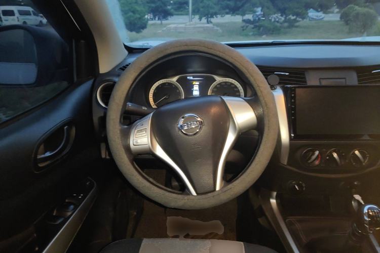 Used Nissan Navara 2019 2.5L Manual 4x4 Comfort Edition China VI QR25 Steering Wheel