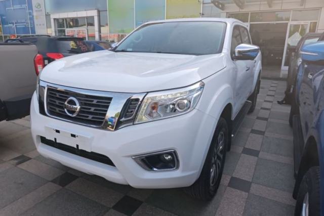 Used Nissan Navara 2019 2.5L Manual Two-Wheel Drive Flagship Version China VI Standard QR25