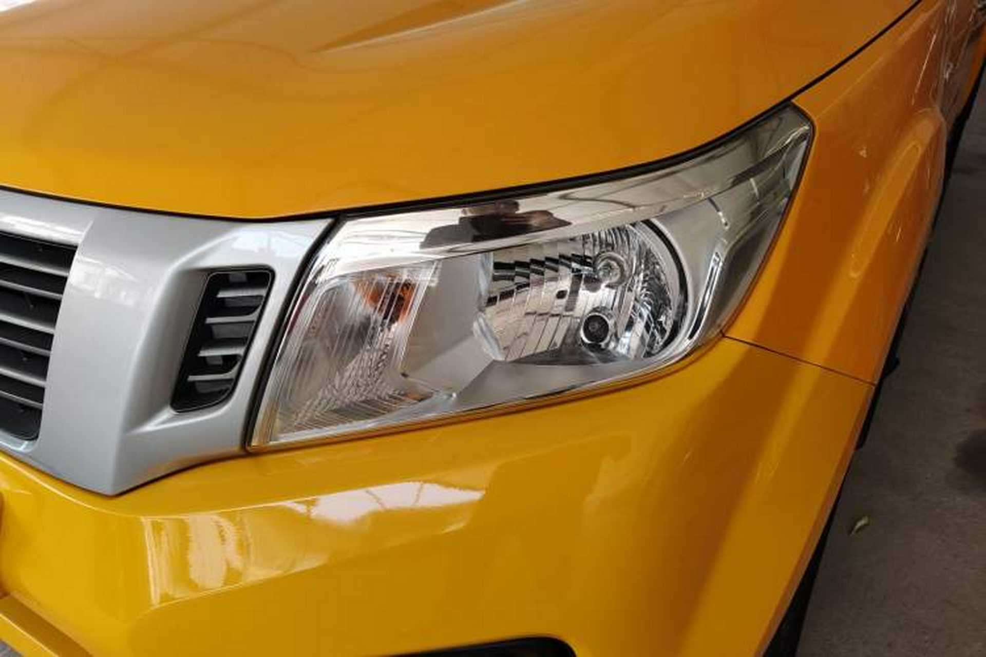 Used Nissan Navara 2019 2.5L Manual Two-Wheel Drive Comfort Version China VI QR25 Left Front Headlight