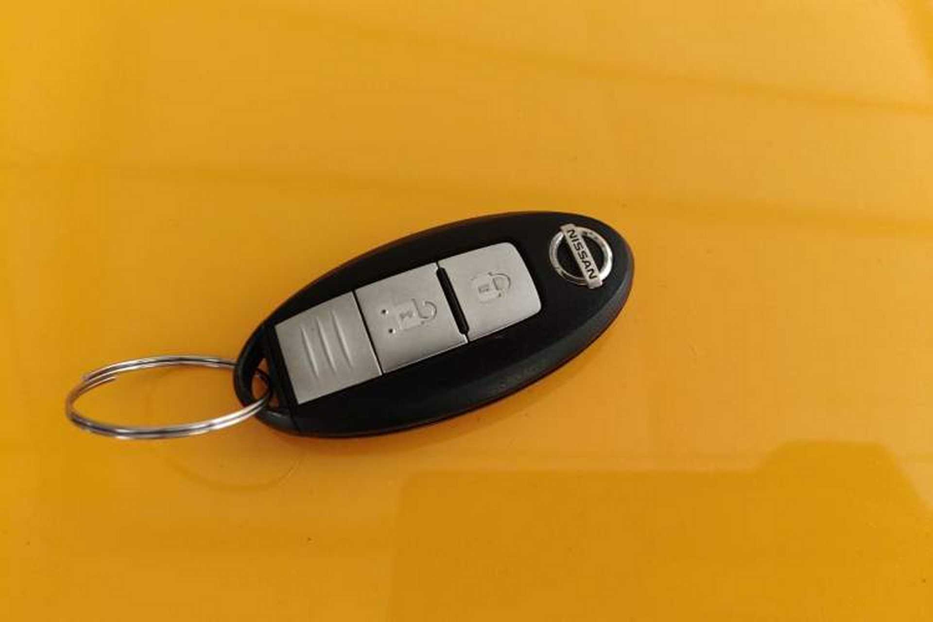 Used Nissan Navara 2019 2.5L Manual Two-Wheel Drive Comfort Version China VI QR25 Vehicle Key