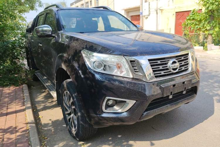 Used Nissan Navara 2021 2.5L Automatic 4x4 Premium Version QR25 Front Right 45 Deg