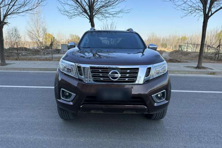 Used Nissan Navara 2021 2.5L Automatic 4x4 Premium Version QR25 Exterior 1