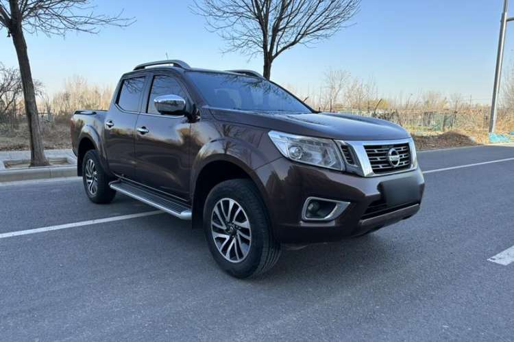 Used Nissan Navara 2021 2.5L Automatic 4x4 Premium Version QR25 Exterior 2