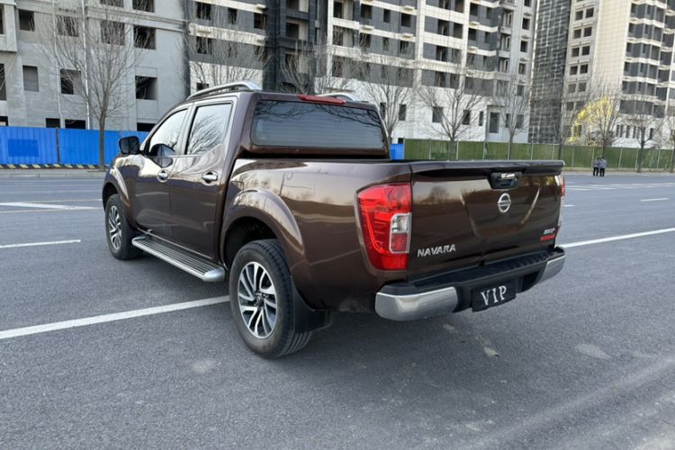 Used Nissan Navara 2021 2.5L Automatic 4x4 Premium Version QR25 Exterior 3