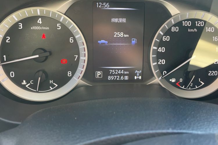 Used Nissan Navara 2021 2.5L Automatic 4x4 Premium Version QR25 Odometer Close Up