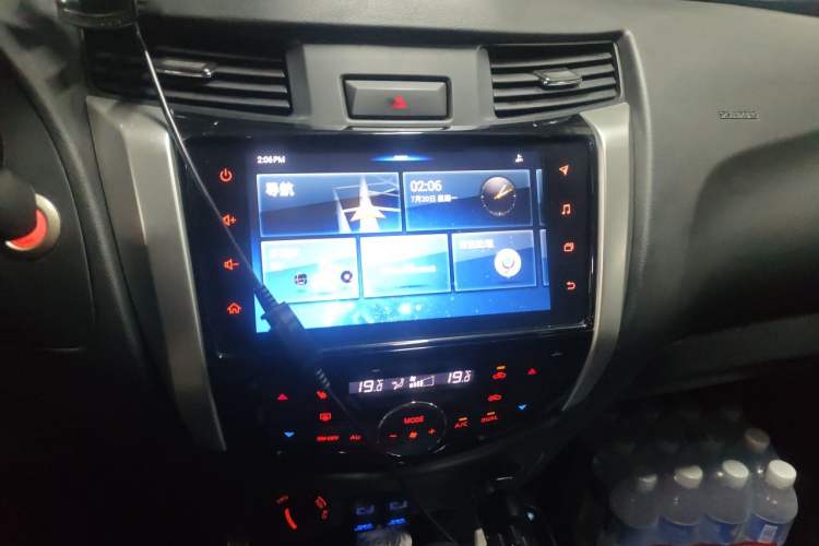 Used Nissan Navara 2021 2.5L Automatic 4x4 Premium Version QR25 Audio And AC Panel
