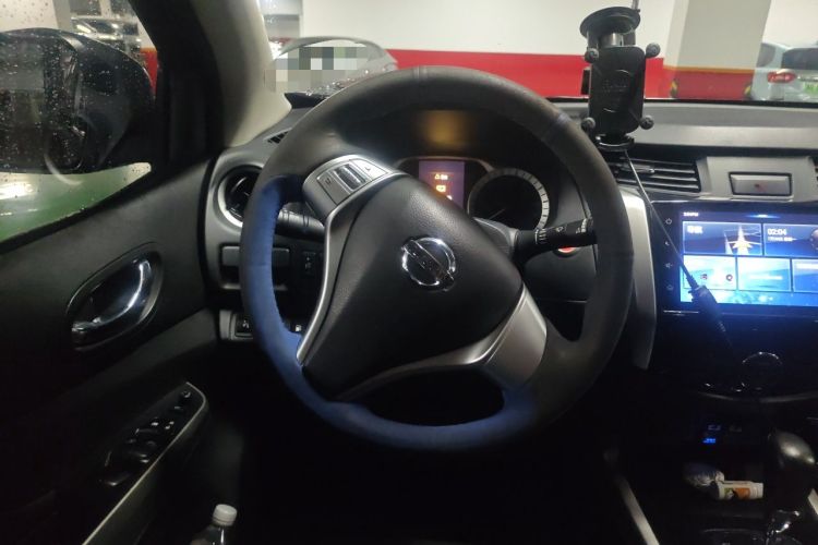 Used Nissan Navara 2021 2.5L Automatic 4x4 Premium Version QR25 Steering Wheel