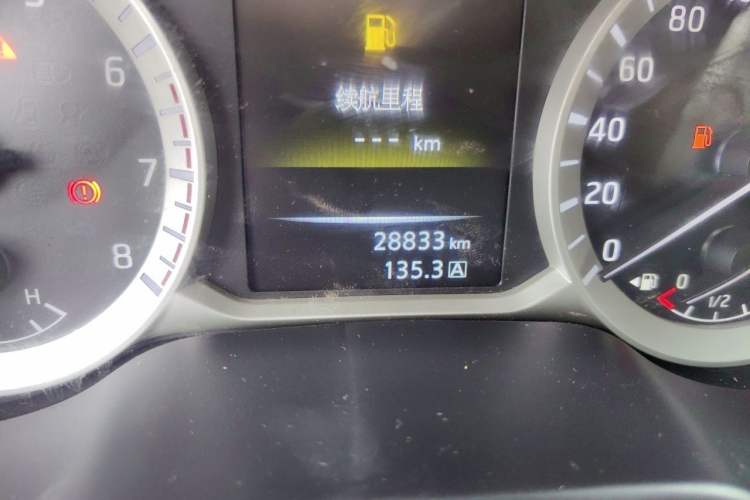 Used Nissan Navara 2021 2.5L Revised Version Manual Transmission Two-Wheel Drive Flagship QR25 Odometer Close Up