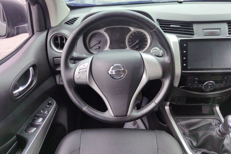 Used Nissan Navara 2021 2.5L Revised Version Manual Transmission Two-Wheel Drive Flagship QR25 Steering Wheel