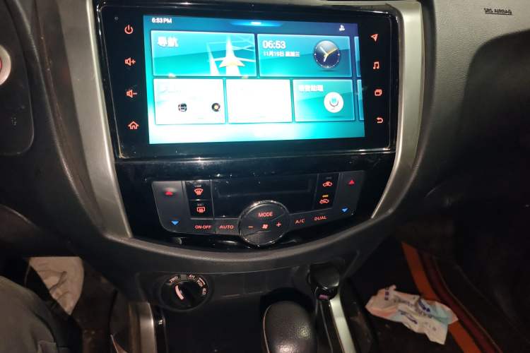 Used Nissan Navara 2021 2.5L Automatic 4x4 Premium Version QR25 Audio And AC Panel