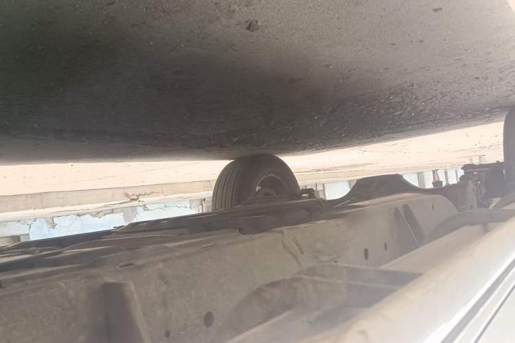 Used Nissan Navara 2021 2.5L Automatic 4x4 Premium Version QR25 Chassis Front Right