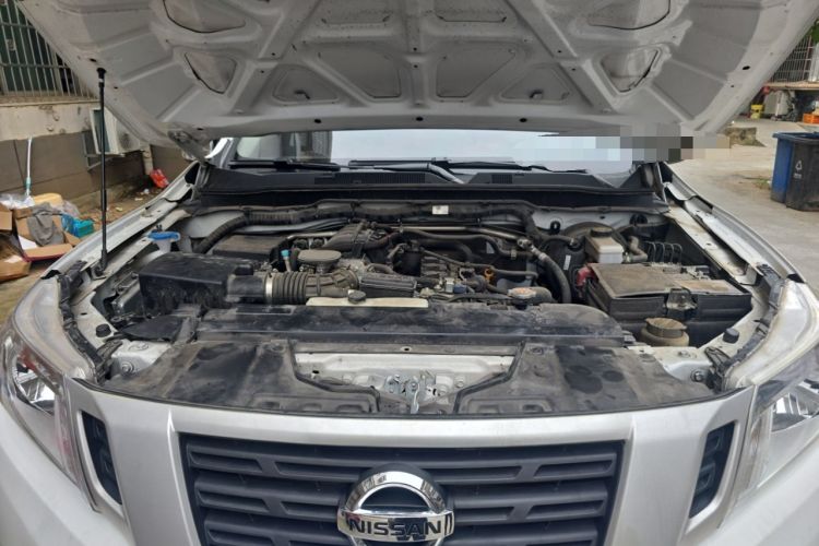 Used Nissan Navara 2021 2.5L Facelift Manual Two-Wheel Drive Comfort Version QR25 Engine Bay