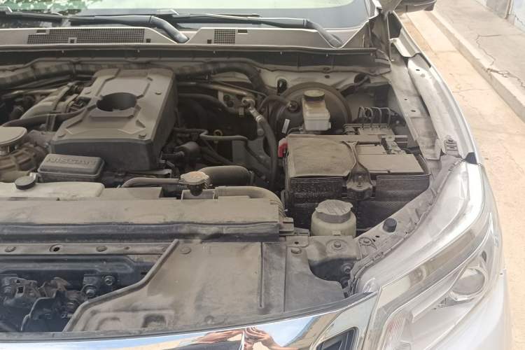 Used Nissan Navara 2021 2.5L Automatic 4x4 Premium Version QR25 Engine Bay Left