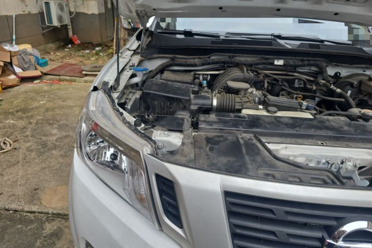 Used Nissan Navara 2021 2.5L Facelift Manual Two-Wheel Drive Comfort Version QR25 Engine Bay Right