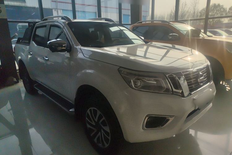 Used Nissan Navara 2021 2.5L Automatic 4x4 Premium Version QR25 Exterior 1
