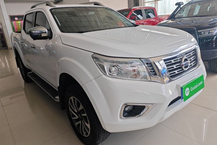 Used Nissan Navara 2021 2.5L Automatic 4x4 Premium Version QR25 Exterior 2