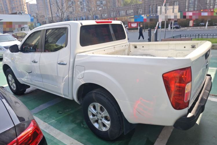 Used Nissan Navara 2021 2.5L Facelift Manual Two-Wheel Drive Comfort Version QR25 Exterior 2