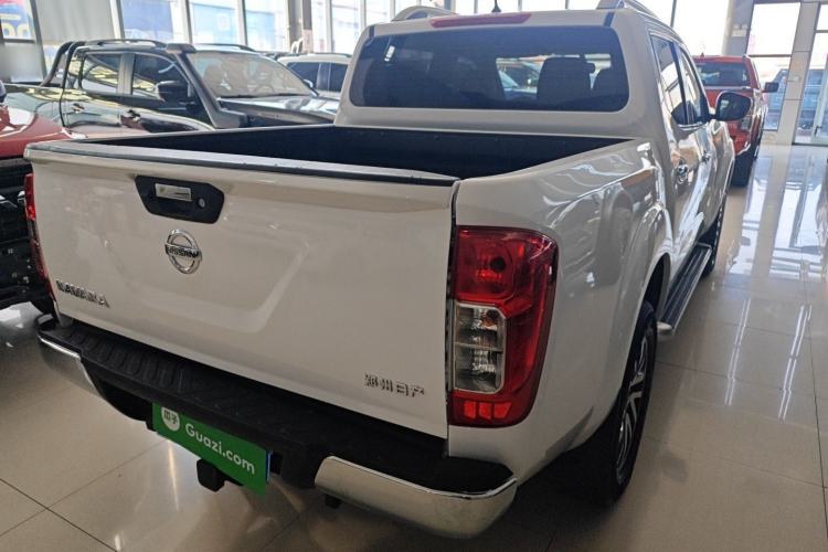 Used Nissan Navara 2021 2.5L Automatic 4x4 Premium Version QR25 Exterior 5