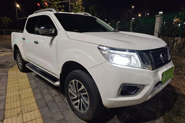 Used Nissan Navara 2021 2.5L Automatic 4x4 Premium Version QR25 Front Right 45 Deg