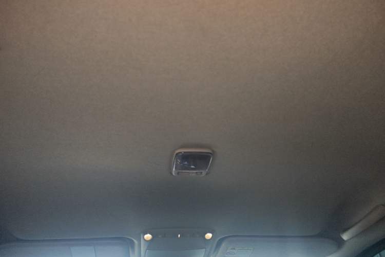 Used Nissan Navara 2021 2.5L Automatic 4x4 Premium Version QR25 Headliner