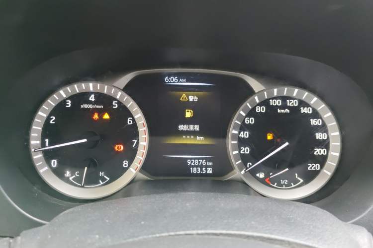 Used Nissan Navara 2021 2.5L Facelift Manual Two-Wheel Drive Comfort Version QR25 Instrument Cluster