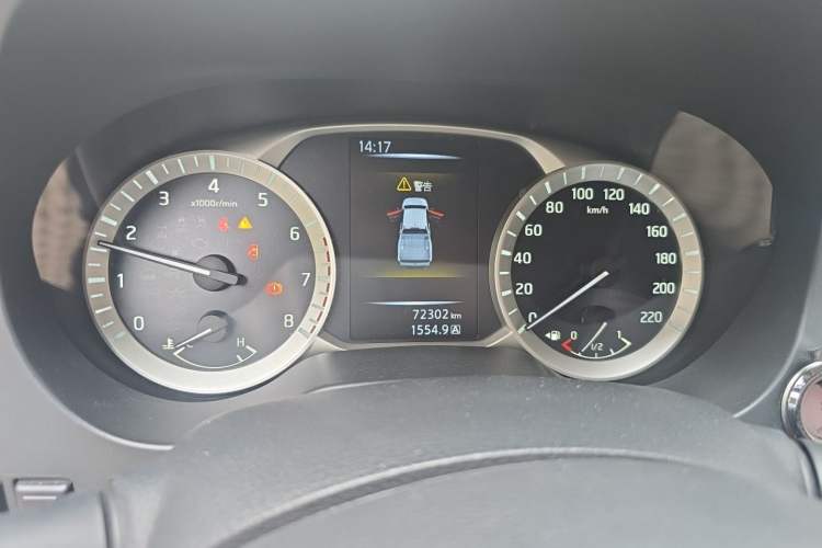 Used Nissan Navara 2021 2.5L Facelift Manual Two-Wheel Drive Comfort Version QR25 Instrument Cluster