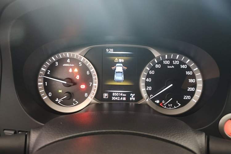 Used Nissan Navara 2021 2.5L Automatic 4x4 Premium Version QR25 Instrument Cluster