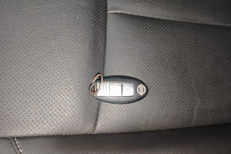Used Nissan Navara 2021 2.5L Automatic 4x4 Premium Version QR25 Interior 1