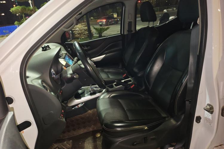 Used Nissan Navara 2021 2.5L Automatic 4x4 Premium Version QR25 Left Front Seat