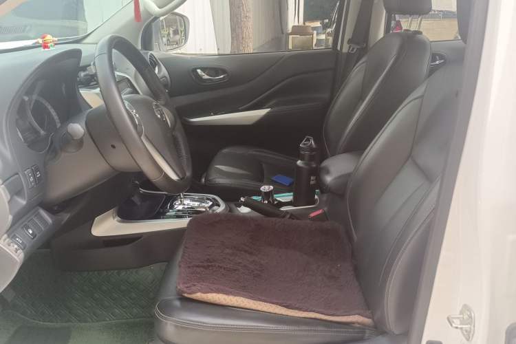 Used Nissan Navara 2021 2.5L Automatic 4x4 Premium Version QR25 Left Front Seat