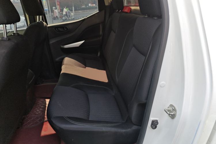 Used Nissan Navara 2021 2.5L Facelift Manual Two-Wheel Drive Comfort Version QR25 Left Rear Seat