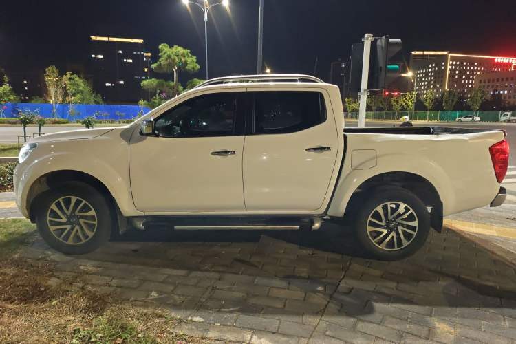 Used Nissan Navara 2021 2.5L Automatic 4x4 Premium Version QR25 Left Side