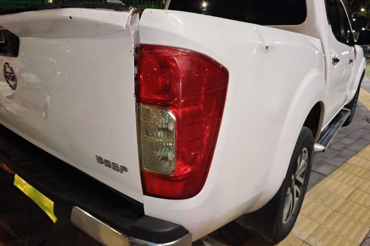 Used Nissan Navara 2021 2.5L Automatic 4x4 Premium Version QR25 Right Rear Taillight