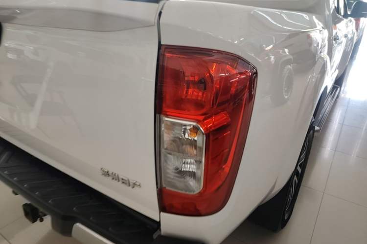 Used Nissan Navara 2021 2.5L Automatic 4x4 Premium Version QR25 Right Rear Taillight