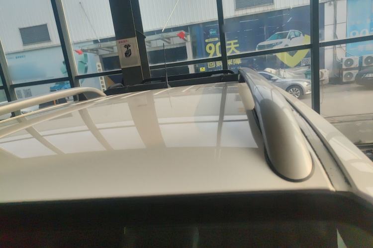 Used Nissan Navara 2021 2.5L Automatic 4x4 Premium Version QR25 Roof