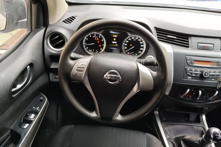 Used Nissan Navara 2021 2.5L Facelift Manual Two-Wheel Drive Comfort Version QR25 Steering Wheel