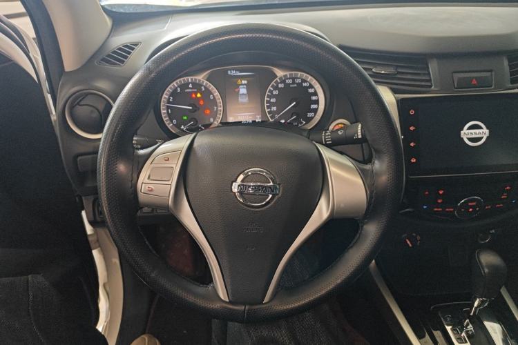 Used Nissan Navara 2021 2.5L Automatic 4x4 Premium Version QR25 Steering Wheel
