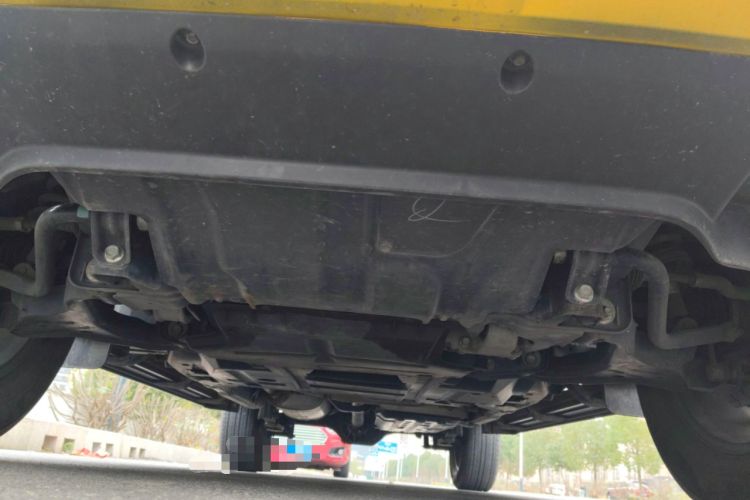 Used Nissan Navara 2021 2.5L Automatic 4x4 Premium Version QR25 Chassis Front