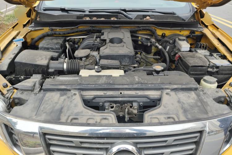 Used Nissan Navara 2021 2.5L Automatic 4x4 Premium Version QR25 Engine Bay