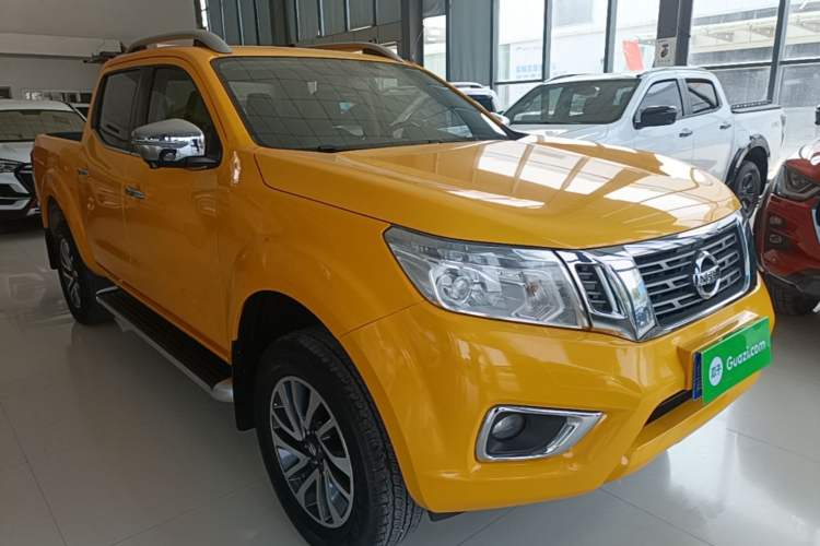 Used Nissan Navara 2021 2.5L Automatic 4x4 Premium Version QR25 Exterior 1
