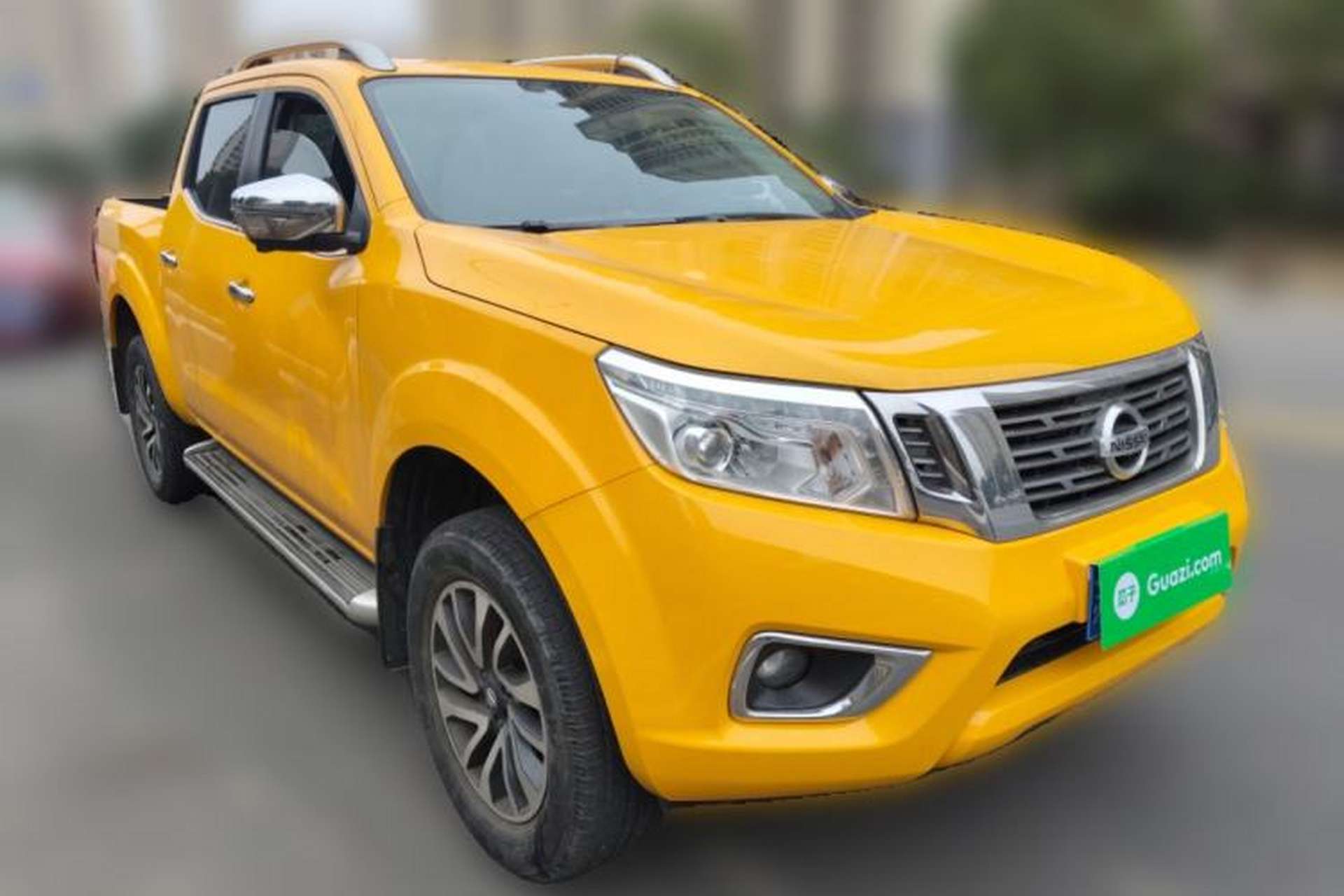 Used Nissan Navara 2021 2.5L Automatic 4x4 Premium Version QR25 Front Right 45 Deg