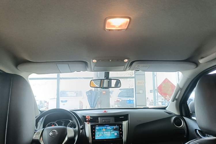 Used Nissan Navara 2021 2.5L Automatic 4x4 Premium Version QR25 Headliner