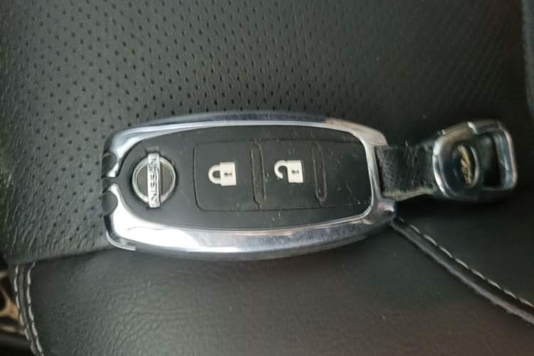 Used Nissan Navara 2021 2.5L Automatic 4x4 Premium Version QR25 Interior 1