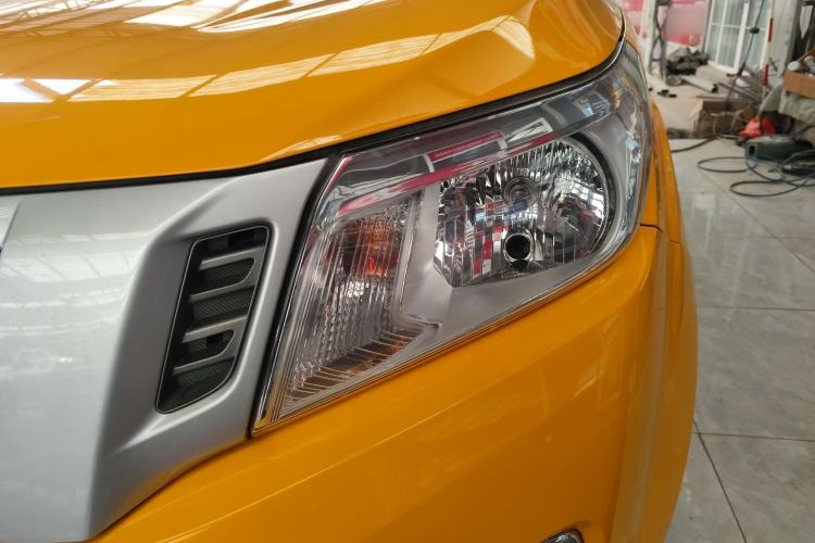 Used Nissan Navara 2021 2.5L Facelift Manual Transmission 4x4 Comfort Version QR25 Left Front Headlight