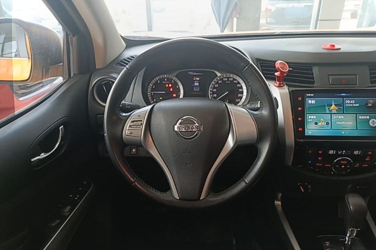 Used Nissan Navara 2021 2.5L Automatic 4x4 Premium Version QR25 Steering Wheel