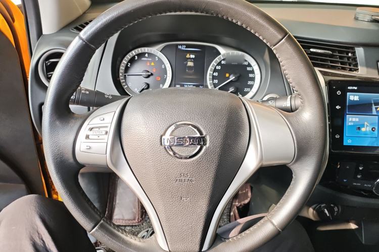 Used Nissan Navara 2021 2.5L Automatic 4x4 Premium Version QR25 Steering Wheel
